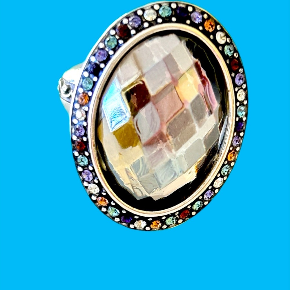 Brighton Luminescence Ring - Size 8 Beautiful Crystal with small crystals …